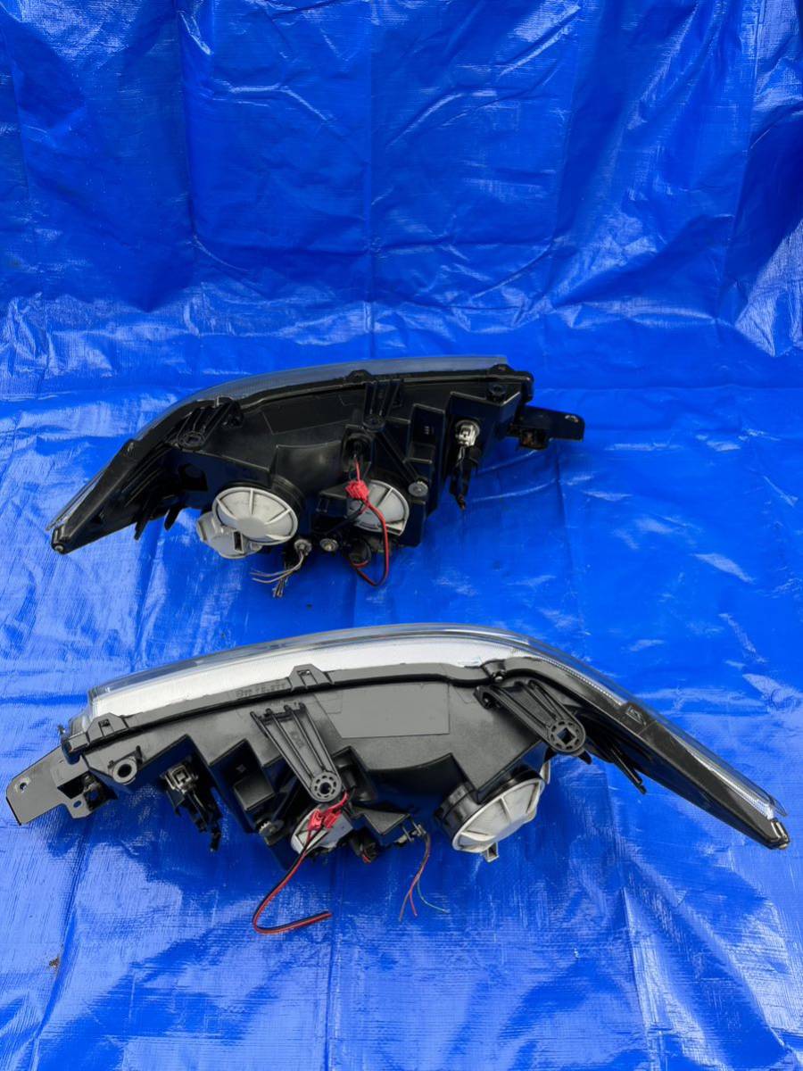 中古三菱デリカD5 CV5W CV2W CV1W純正ヘッドライト, ヘッドランプ 左右セット デリカD5: HID ヘッドライト KOITO 100-87918 (R-2)_画像8