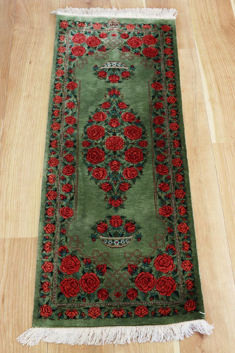 魁◆最上級ペルシャ絨毯 本物保証 極上品 イラン クム産 名作タバタバイ工房 上質シルク 手織り 121万ノット 103×40㎝ 薔薇柄_画像2
