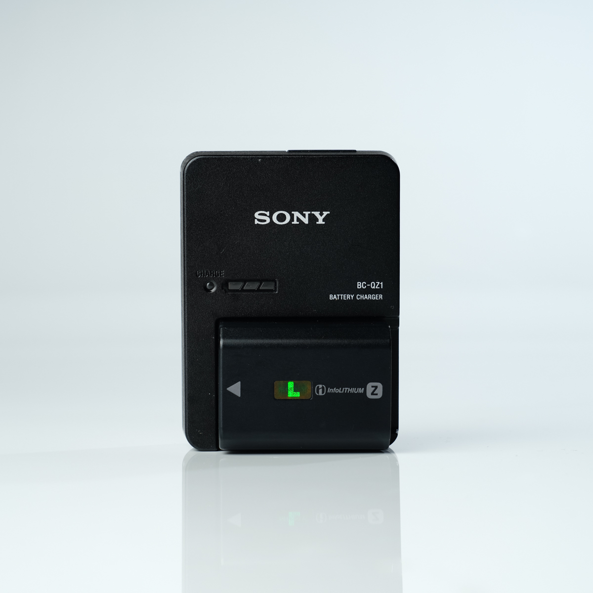 【25日〆SALE】SONY ソニー デジタル一眼 アルファ バッテリーチャージャー BC-QZ1_画像2