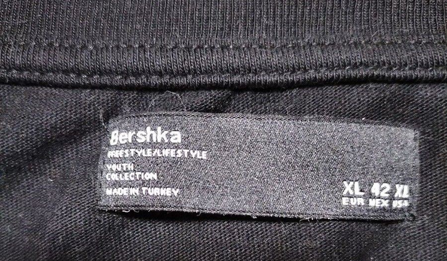【Bershka】メンズ XL 半袖Tシャツ プリントTシャツ ブラック