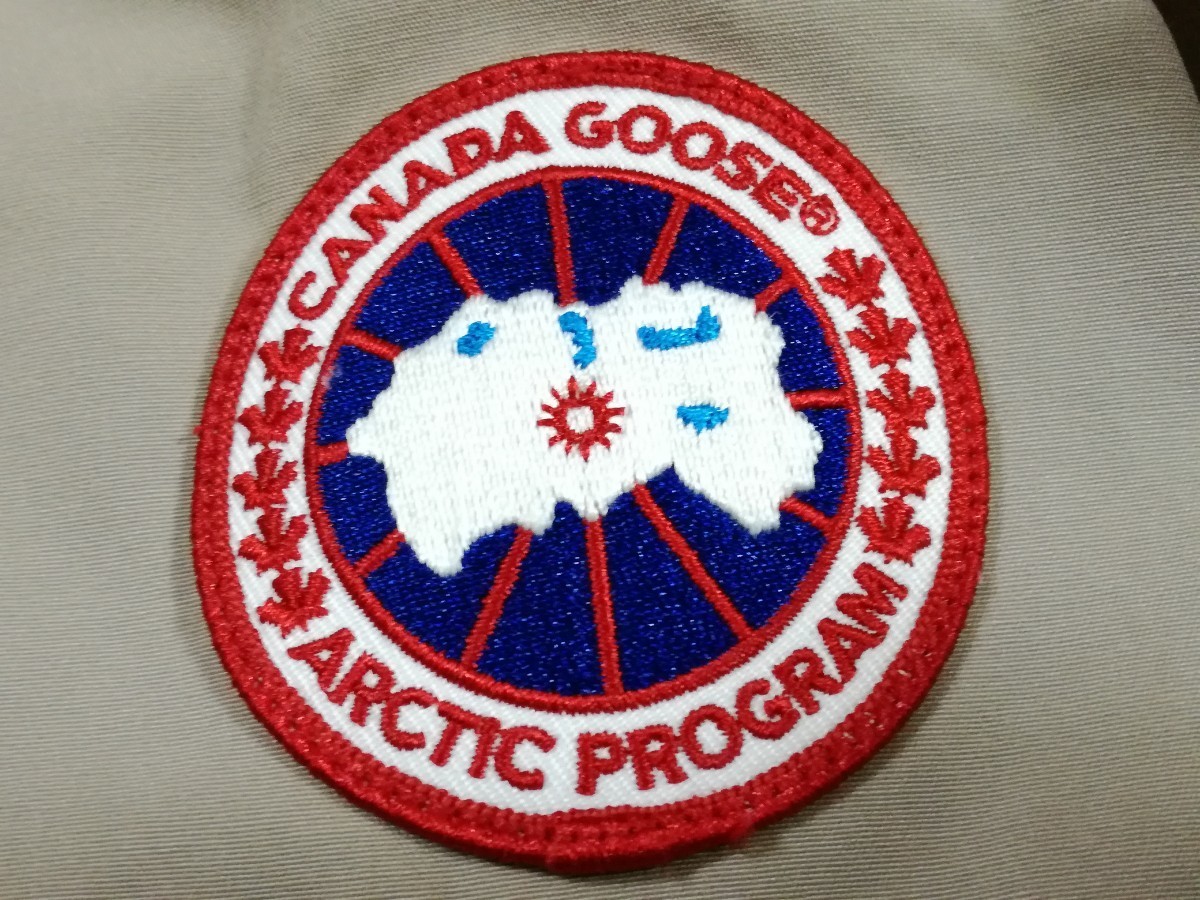 希少カラー カナダグース ラブラドール ダウンジャケット ベージュ Mサイズ ファー 国内正規品 LABRADOR BOMBER 7967JL CANADA GOOSE 4-4_画像5