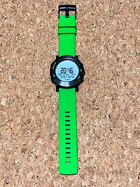 廃盤 レア★SUUNTO CORE LIME CRUSH デジタル 腕時計 高度計 黒/緑 ライム グリーン★スント コア クラッシュ 温度計 気圧計 登山 ウォッチ_画像2