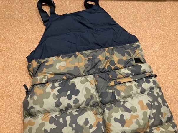【安心発送】 日本未発売☆激レア 黒/迷彩 ビブ ヌプシ ノースフェイス XLサイズ以上