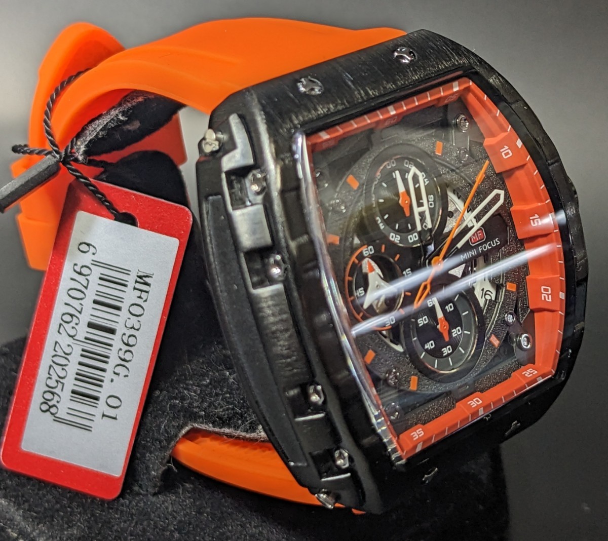 新品 腕時計 リシャールミルtype クオーツ クロノグラフ トノー オレンジ ブラック スポーツの画像3