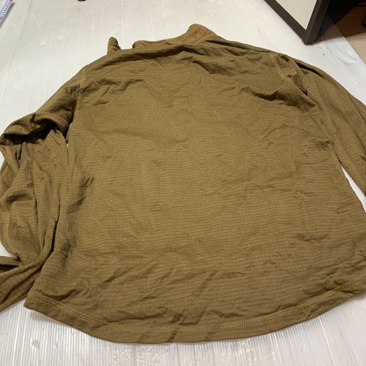 米軍放出品　実物USMC 米海兵隊　FROG 難燃性　ポーラテック　グリッドフリース　SーR 中古_画像7