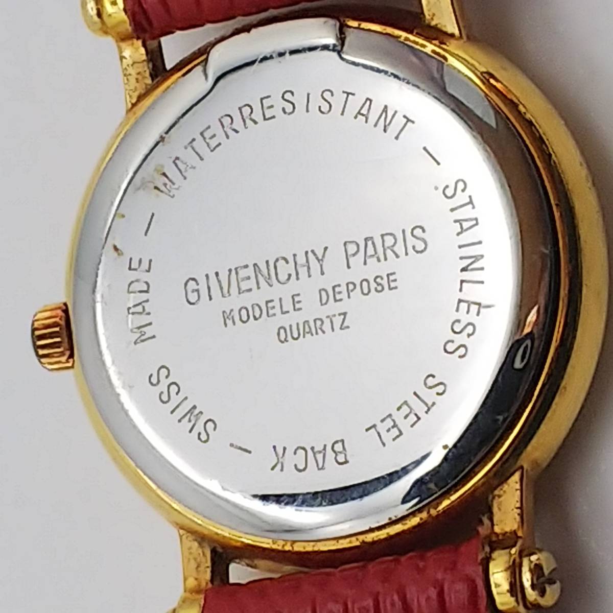 送料無料【電池交換済】 ジバンシー Givenchy MODEL DEPOSE 白 送料無料【電池交換済】 ジバンシー Givenchy MODEL DEPOSE 白