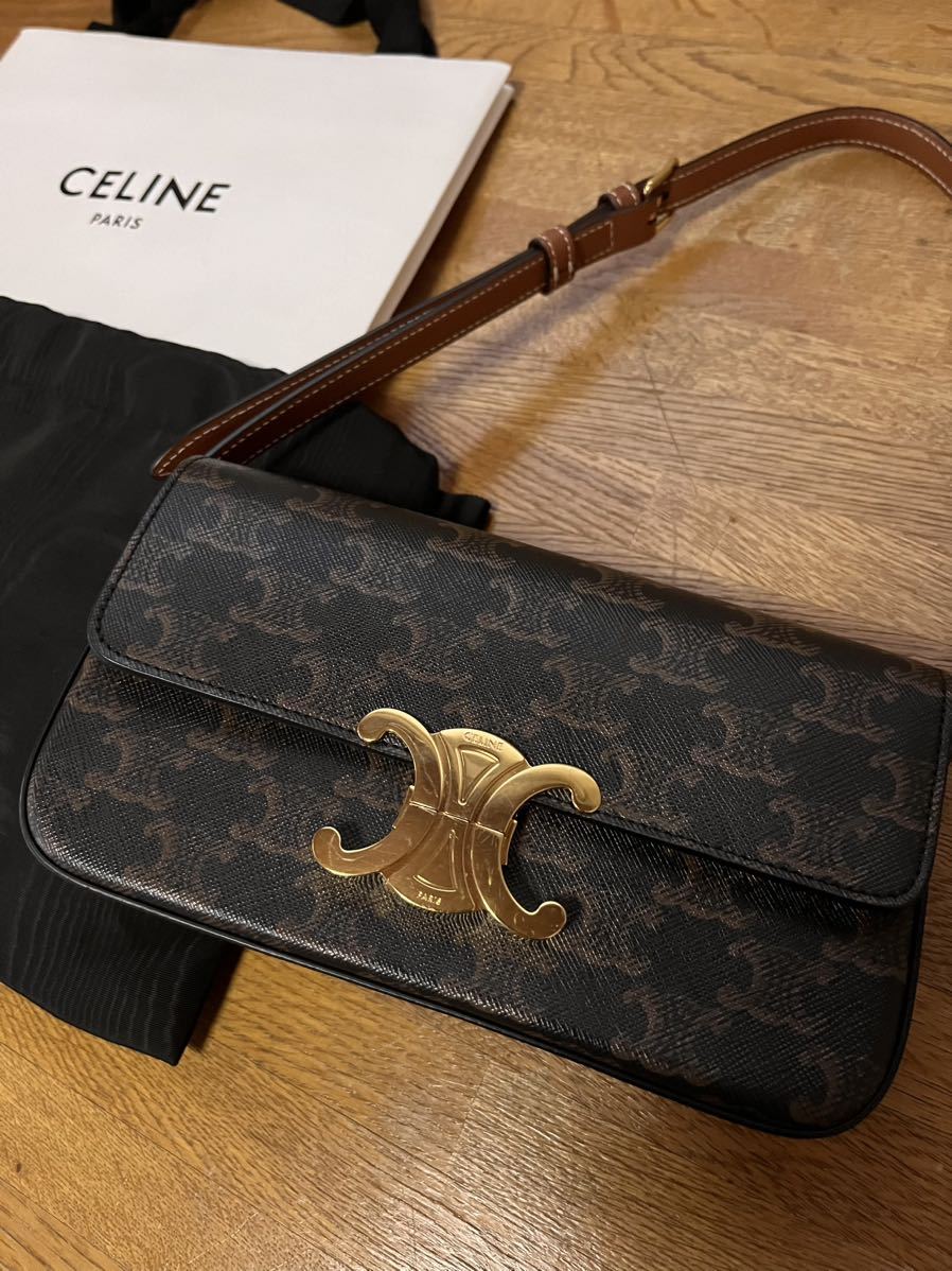 藤田ニコルさん愛用 CELINE 定価39万円 ショルダーバッグ 藤田ニコルさん愛用 CELINE 定価39万円 ショルダーバッグ
