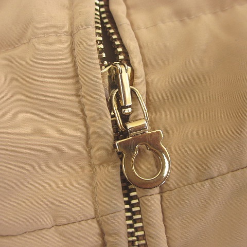  Salvatore Ferragamo Salvatore Ferragamo down coat Zip up gun chi-ni silver metal fittings pink beige 38 M rank outer IBO4