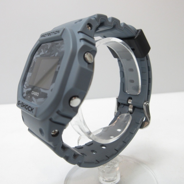 未使用品 カシオジーショック CASIO G-SHOCK DW-5600CA 腕時計 迷彩柄 防水 ライトブルー 1214 メンズ_画像2