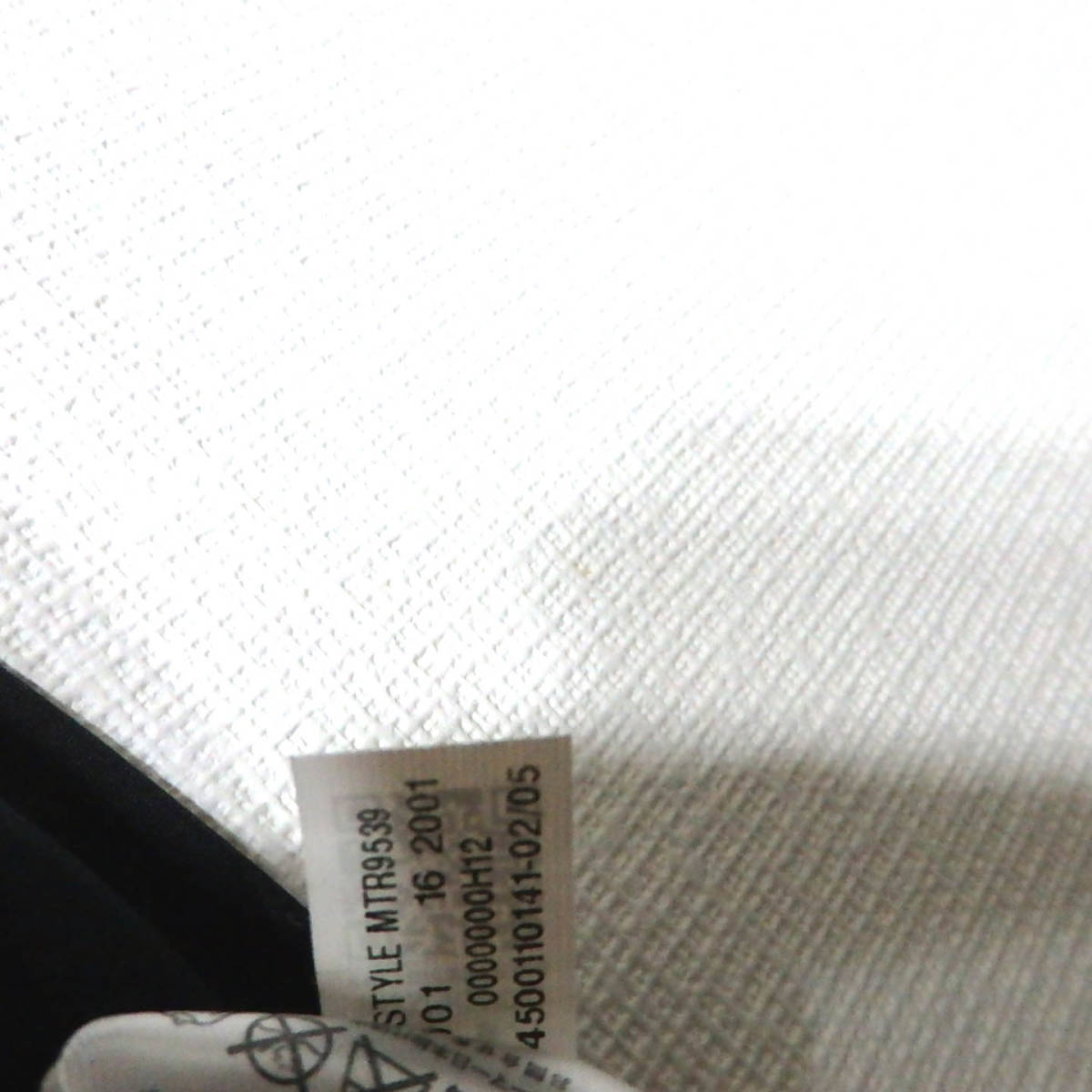 【送料無料】アンダーアーマーシャツ/ストーム　STORM　LGサイズ　メンズ　スポーツシャツ　ウォームアップ　UNDER ARMOUR