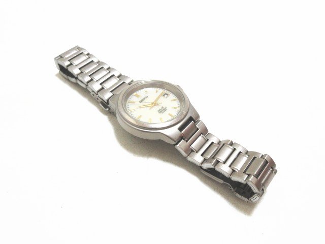 XA748◇セイコー 電波ソーラー メンズ腕時計 V145-0D60 V158-0AB0 アナログ 3針 日付 シルバー 金・白文字盤 防水 稼働品 // 計2点 //_画像2
