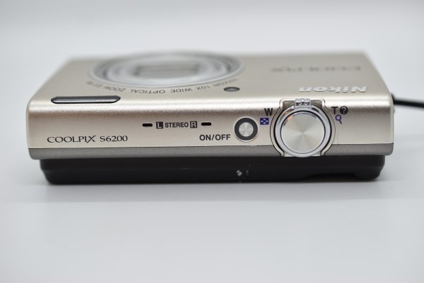 Nikon ニコン COOLPIX S6200 コンパクト デジタルカメラ シルバー_画像4
