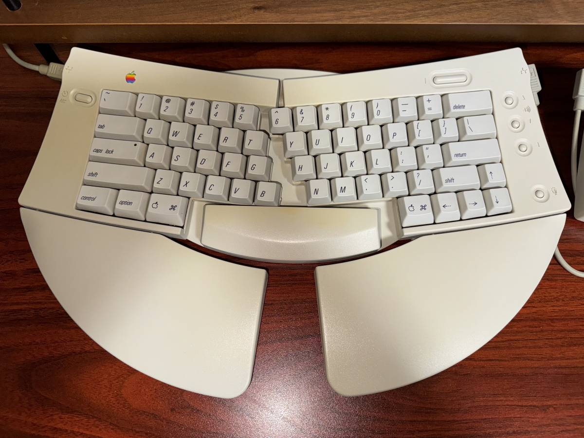 Apple Adjustable Keyboard アップル アジャスタブル キーボード US配列 ADB接続 ※動作未確認（ジャンク）_画像2