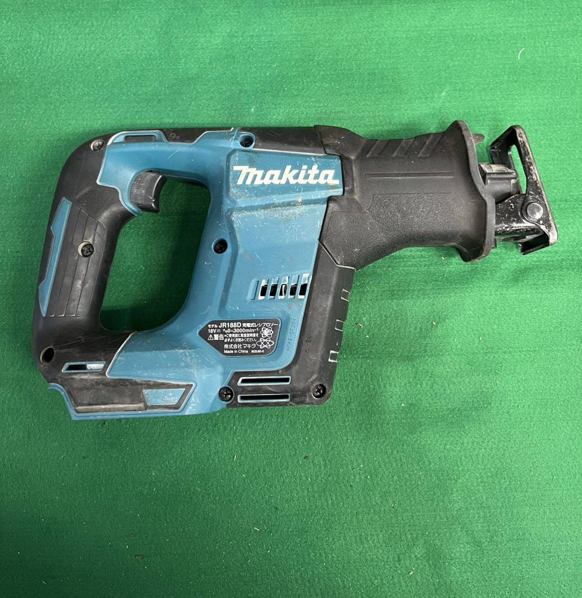 ジャンク品　マキタレシプロソー　JR188D セーバーソー　makita _画像2