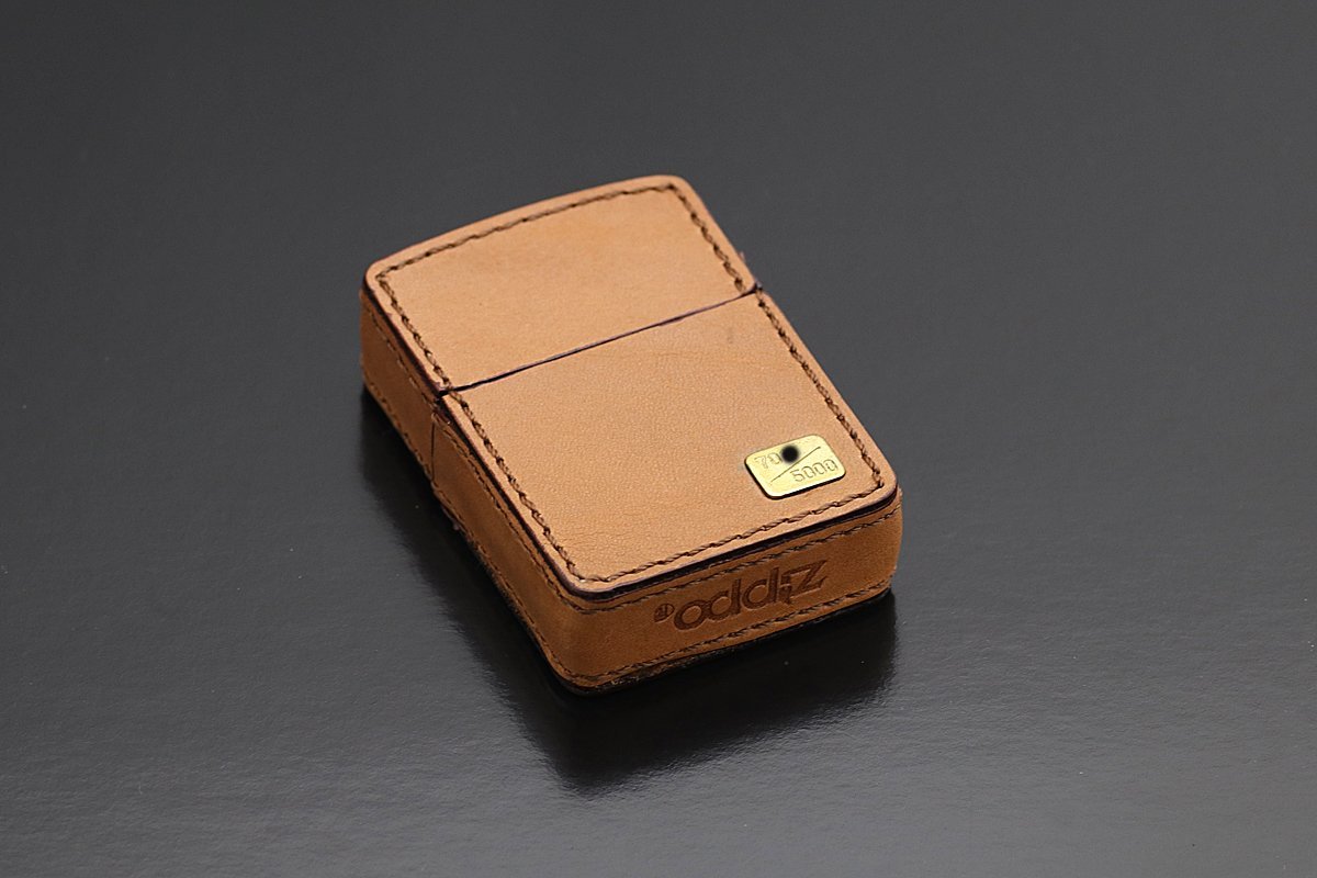 未使用品 5000個限定 ZIPPO ジッポー CAMEL キャメル TROPHY SABAH-MALAYSIA サバマレーシア 1993年限定 レザー 箱取他_画像4