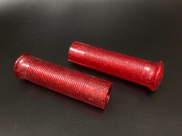 送料込み 非貫通 ラメ グリップ レッド 7/8インチ 22.2mm●旧車/チョッパー/インパルス/GS400/ザリ/GSX400F/GS750/GT380/RG250E_画像2