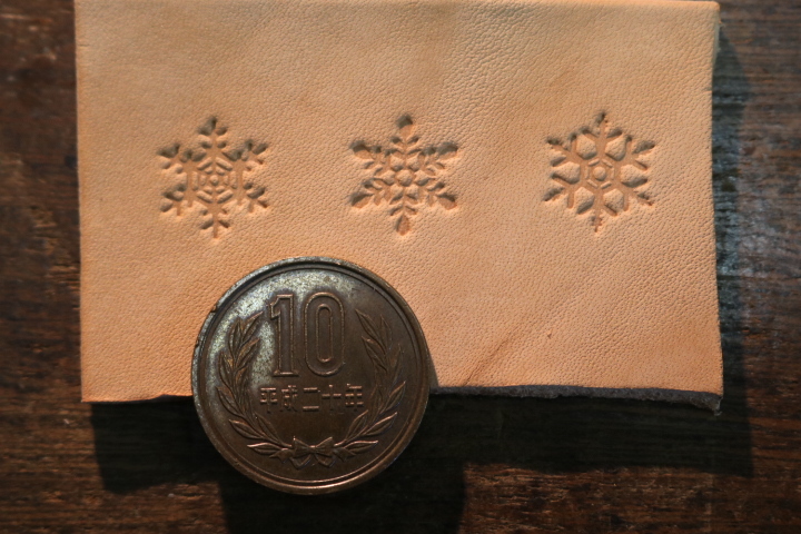  雪の結晶　No.61 レザークラフト　打刻印　手打ち刻印　メタルスタンプ　　ヌメ革に　革細工 ハンドメイドに　スタンプ_画像4
