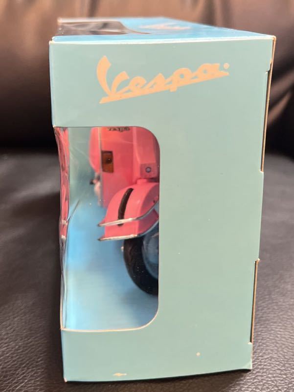 1/12スケール VESPA P200E 1978 ピンク ダイキャストバイク ミニカー オートバイ NEW RAY ニューレイ 青島 完成品 スカイネット ベスパ_画像3