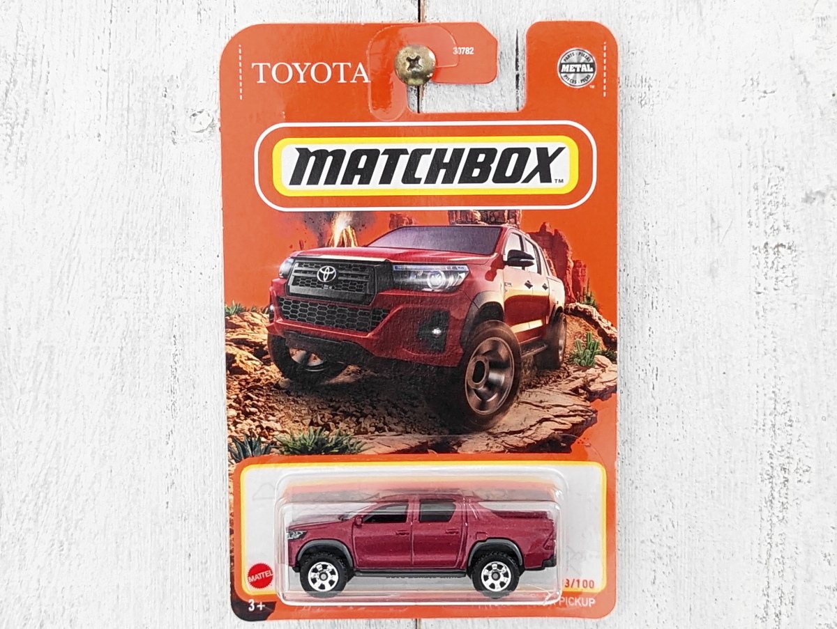 ●トヨタ ハイラックス ピックアップ '18 TOYOTA HILUX PICKUP 赤●*難 2021 MATCHBOX マッチボックス_画像1