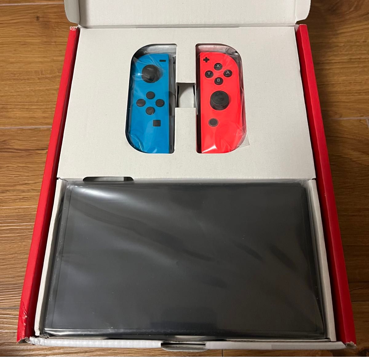 未使用品 外装箱凹みあり】Nintendo Switch本体 有機ELネオン 未使用品 外装箱凹みあり】Nintendo Switch本体 有機ELネオン
