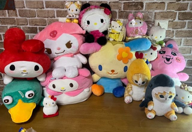 ハロー ハローキティサンリオ100個いろいろぬいぐるみまとめて ハロー ハローキティサンリオ100個いろいろぬいぐるみまとめて