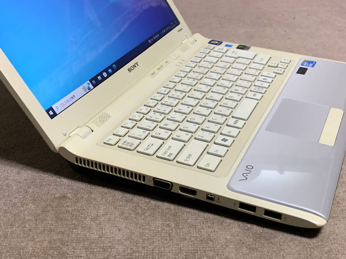 【中古】 SONY VAIO VPCCW29FJ 白/Win10/i3‐330M/4G/500G/光沢14W/BD/動作確認済/AC付属/ノートパソコン _画像4