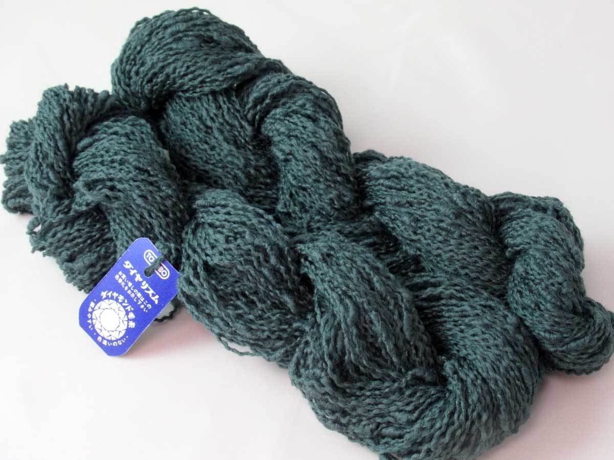 緑・もえぎ色　スラブ毛糸(10)　5カセまとめて　約250ｇ　ウール90%、ポリエステル10%