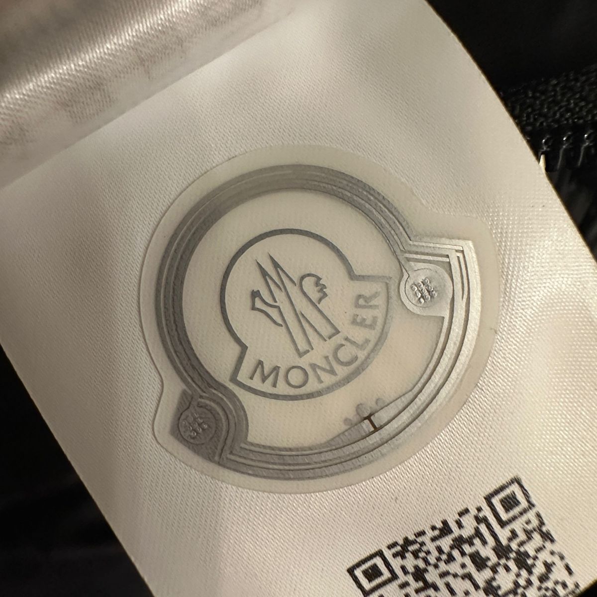 モンクレール MONCLER サッシエール SASSIERE ダウンジャケット モンクレール MONCLER サッシエール SASSIERE ダウンジャケット