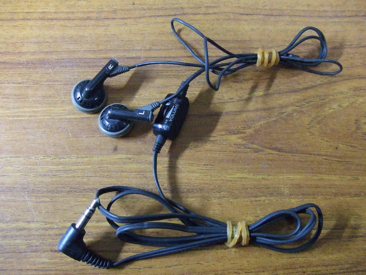 g267 Junk panasonic/ Panasonic retro earphone used 