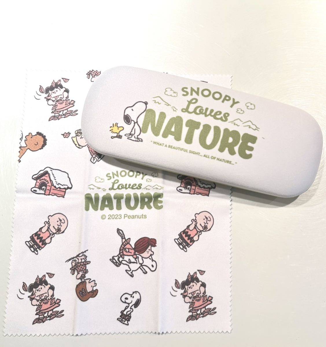 スヌーピー メガネケースとクロスセット SNOOPY Loves Nature ピーナッツの画像1