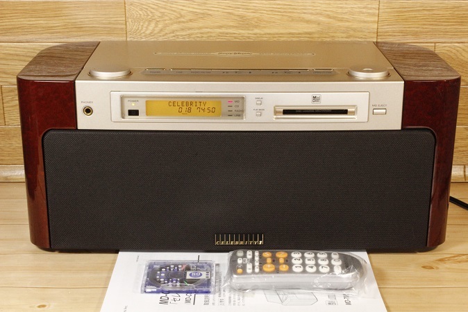 ★代替リモコン付き SONY　セレブリティⅡMD-7000 CD/MD/FM/AM★_画像1