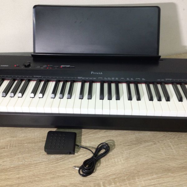 1564 CASIO(カシオ) 88鍵盤 電子ピアノ Privia PX-160BK ソリッドブラック 譜面台 フットペダル付き_画像3