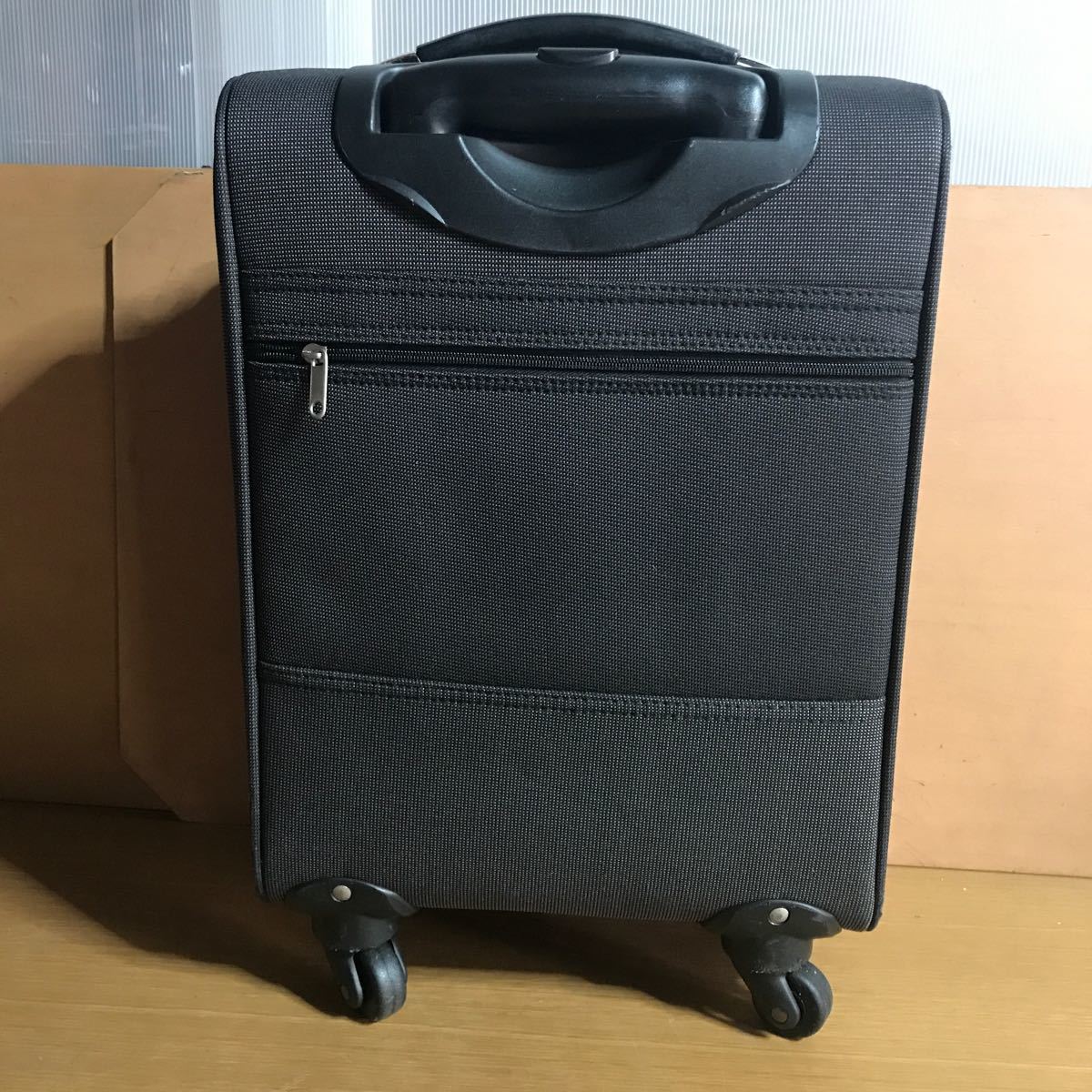 N1114-4 ESCAPE'S エスケープ キャリーケース スーツケース ブラック 鍵付き 小型 旅行カバン_画像2