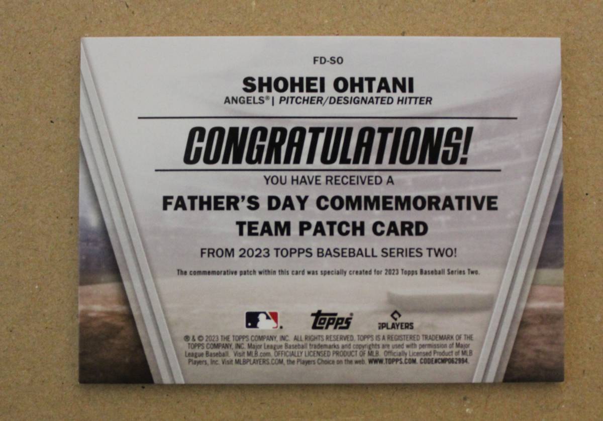 2023年 topps製 MLB 大谷翔平 父の日記念 パッチカード (FATHER'S DAY COMMEMORATIVE TEAM PATCH CARD)_画像6