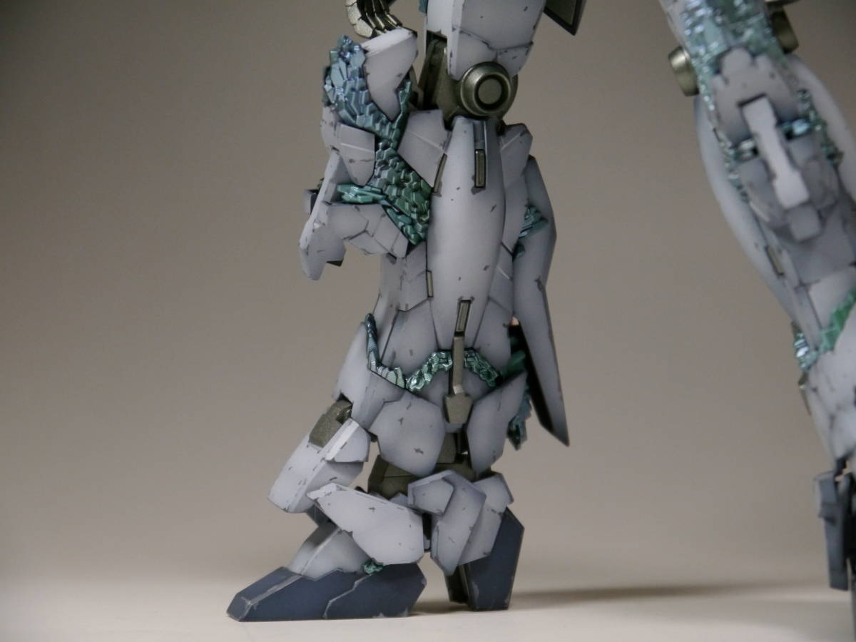 ガンプラ 完成品】MG 1/100 ユニコーンガンダム 光の結晶体 全 ガンプラ 完成品】MG 1/100 ユニコーンガンダム 光の結晶体 全
