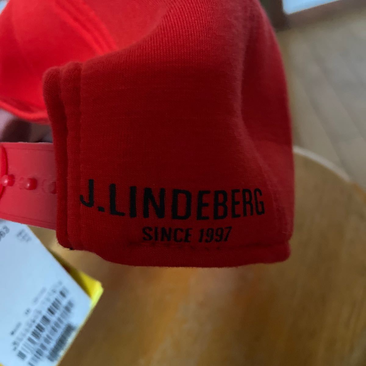 J. Lindberg колпак шляпа мужской Golf одежда J.LINDEBERG Logo красный JL размер 57~59cm. календарь 