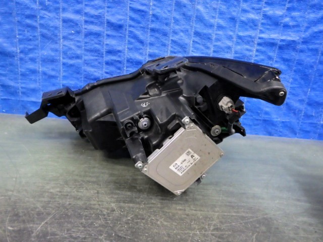 1417　マツダ3　MAZDA3　セダン　ファストバック　BP5P　右ライト　LED　コンピューター付　100-8N008　1F　美品_画像2