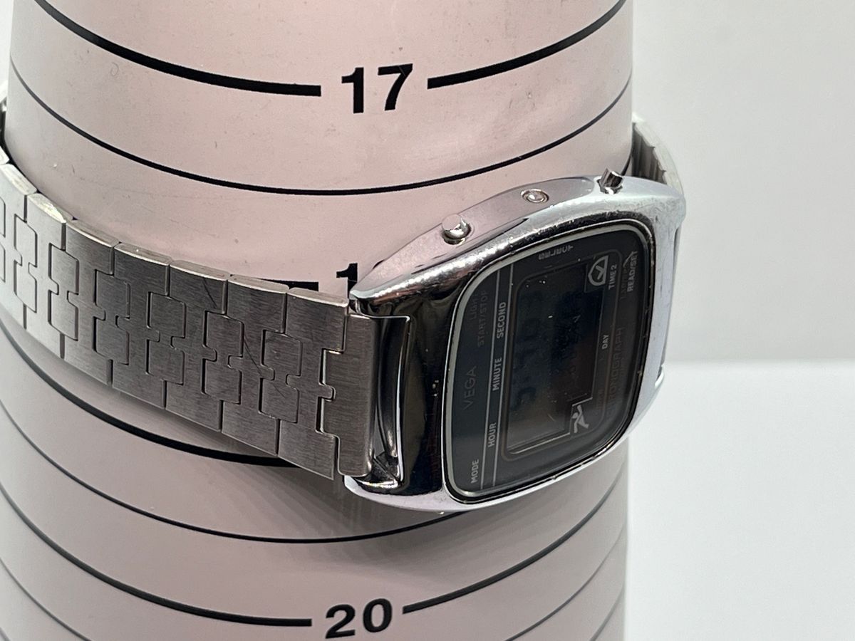 CITIZEN VEGA ベガ CHRONOGRAPH DUAL TIME デジタル腕時計 CITIZEN VEGA ベガ CHRONOGRAPH DUAL TIME デジタル腕時計