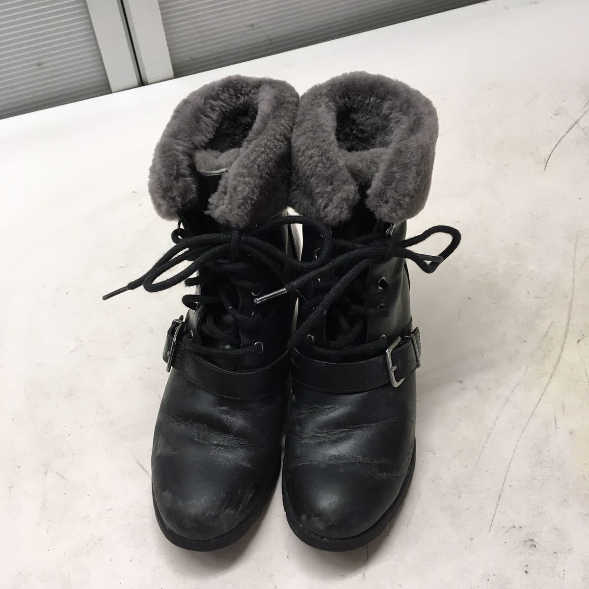 送料込み★UGG アグ★ファー付きブーツ　ショートブーツ★レディース　25.0㎝★ブラック#51214s279_画像2