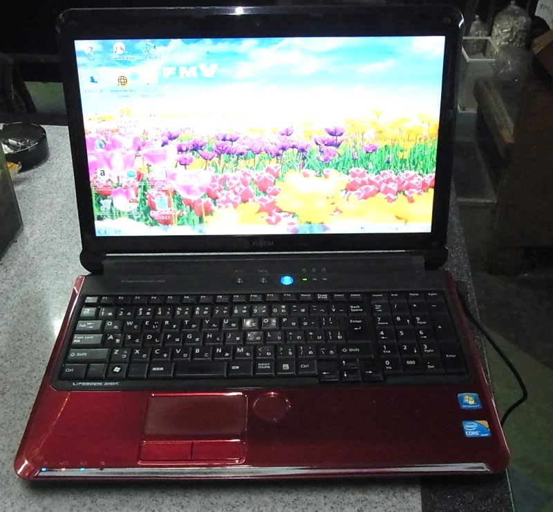 FMV LIFEBOOK AH53/C FMVA53CR レッド_画像1