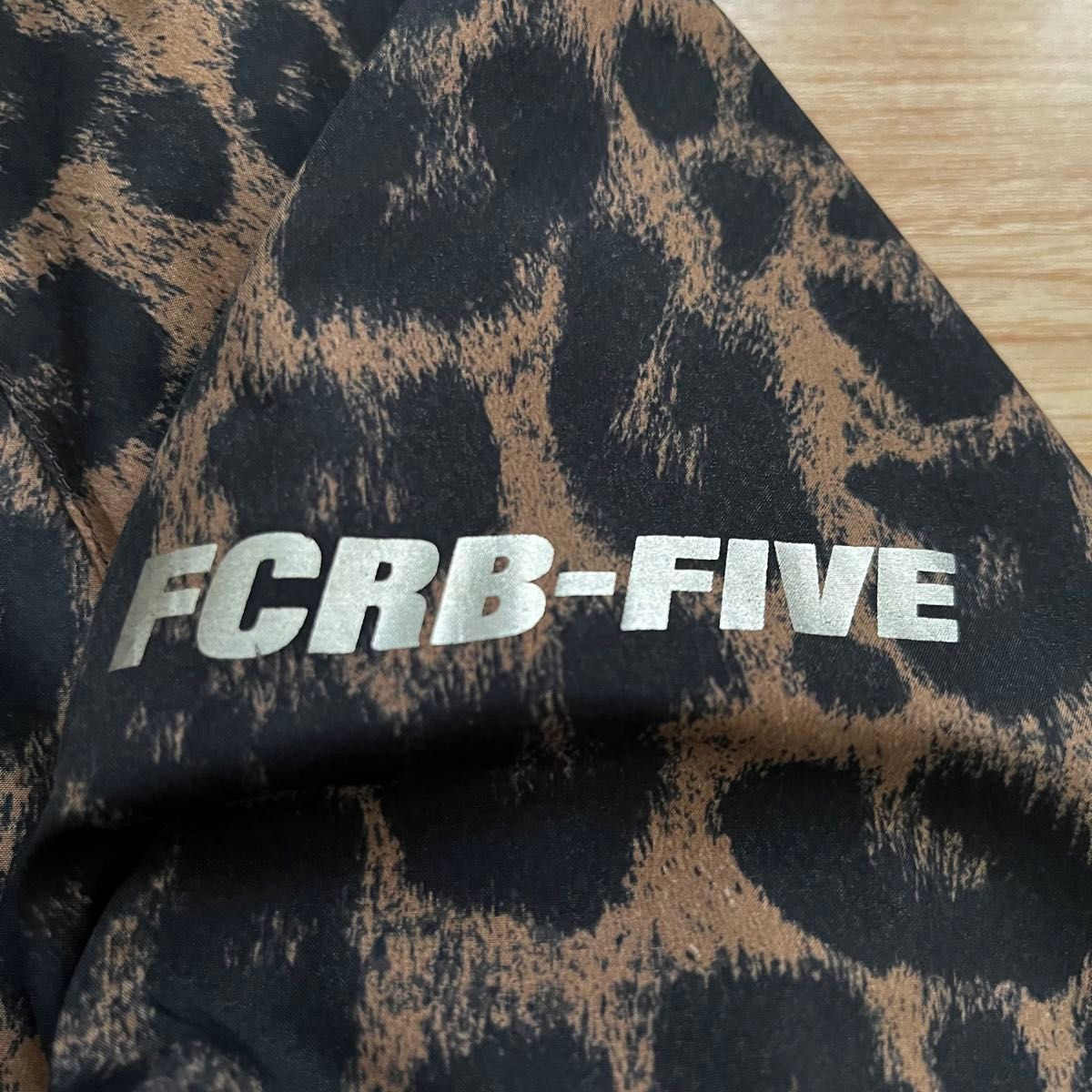 美品】FCRB × NIKE レオパード ヒョウ柄 ジャケット M|Yahoo 美品】FCRB × NIKE レオパード ヒョウ柄 ジャケット M|Yahoo