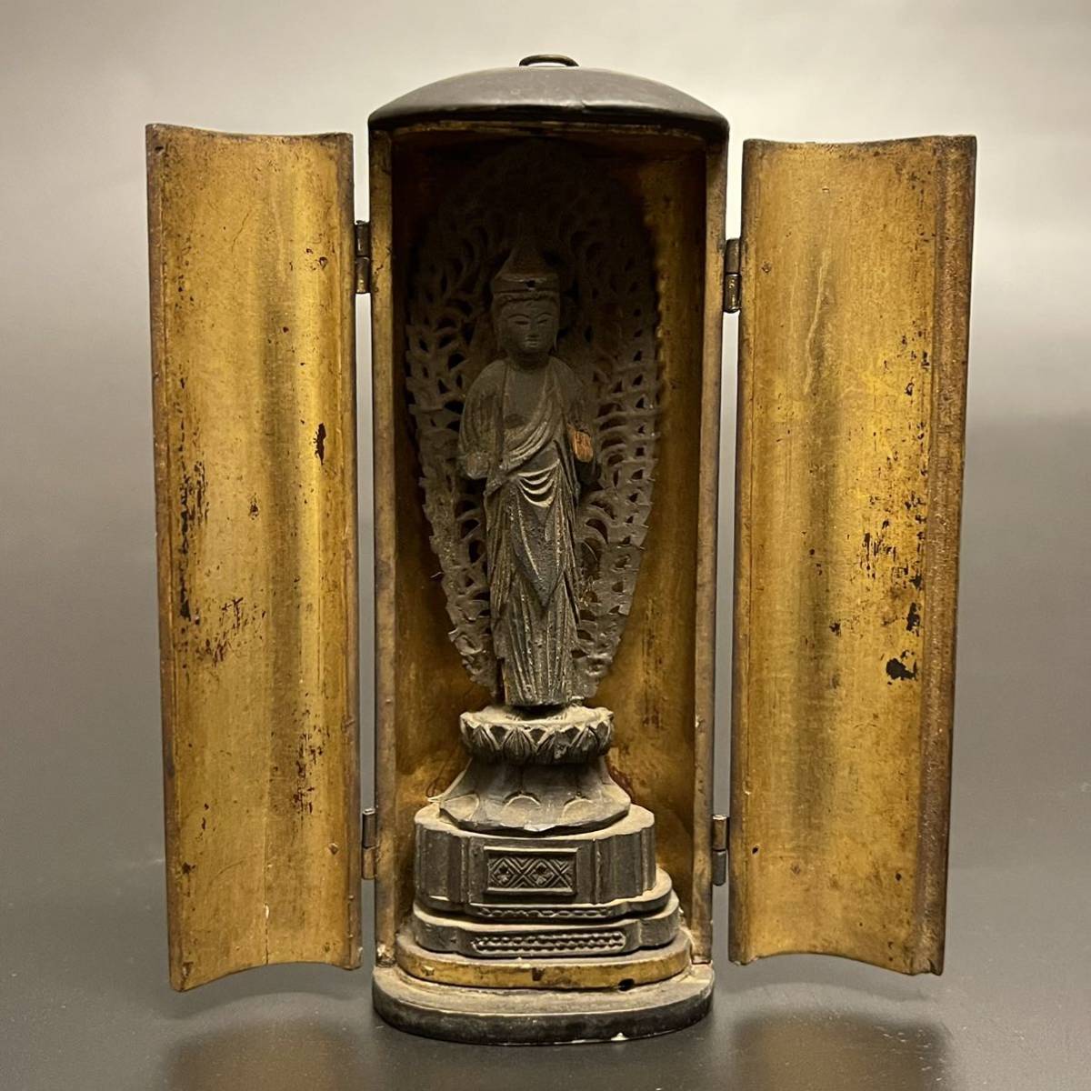 時代物 木彫 金彩 厨子入厨子仏 仏教美術 細密彫刻 木工芸 時代物 木彫 金彩 厨子入厨子仏 仏教美術 細密彫刻 木工芸