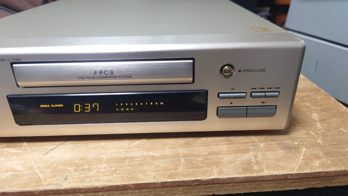 ONKYO CD player C-722M used 