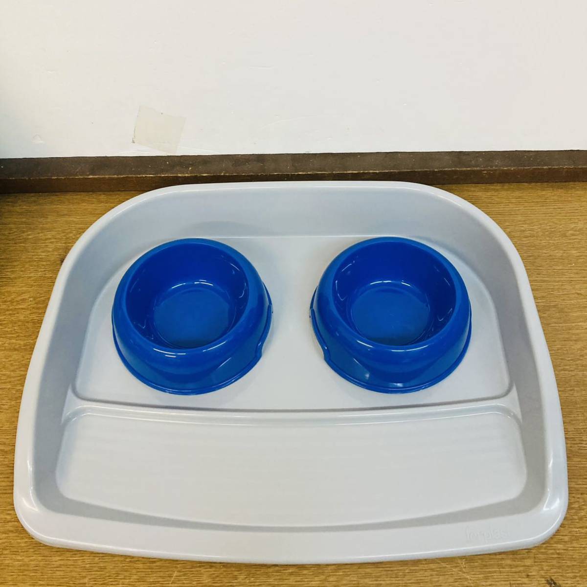 2個セット ペット用 食器台 ファープラスト リンド ③942 ferplast Lindo 44.5×34×7㎝ お皿11×11×高さ5㎝ 容量0.3L 8010690050942