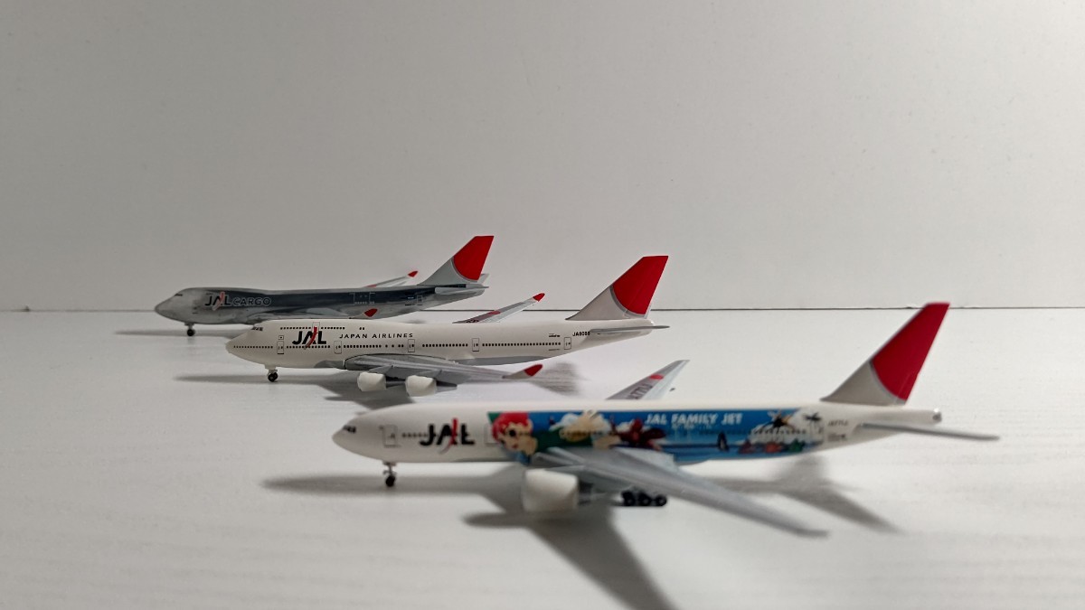 1/500 herpa JAL JAPAN AIRLINES 日本航空 BOEING 747-400 / 747-400F / 777-200 ムシキング　3機セット_画像3