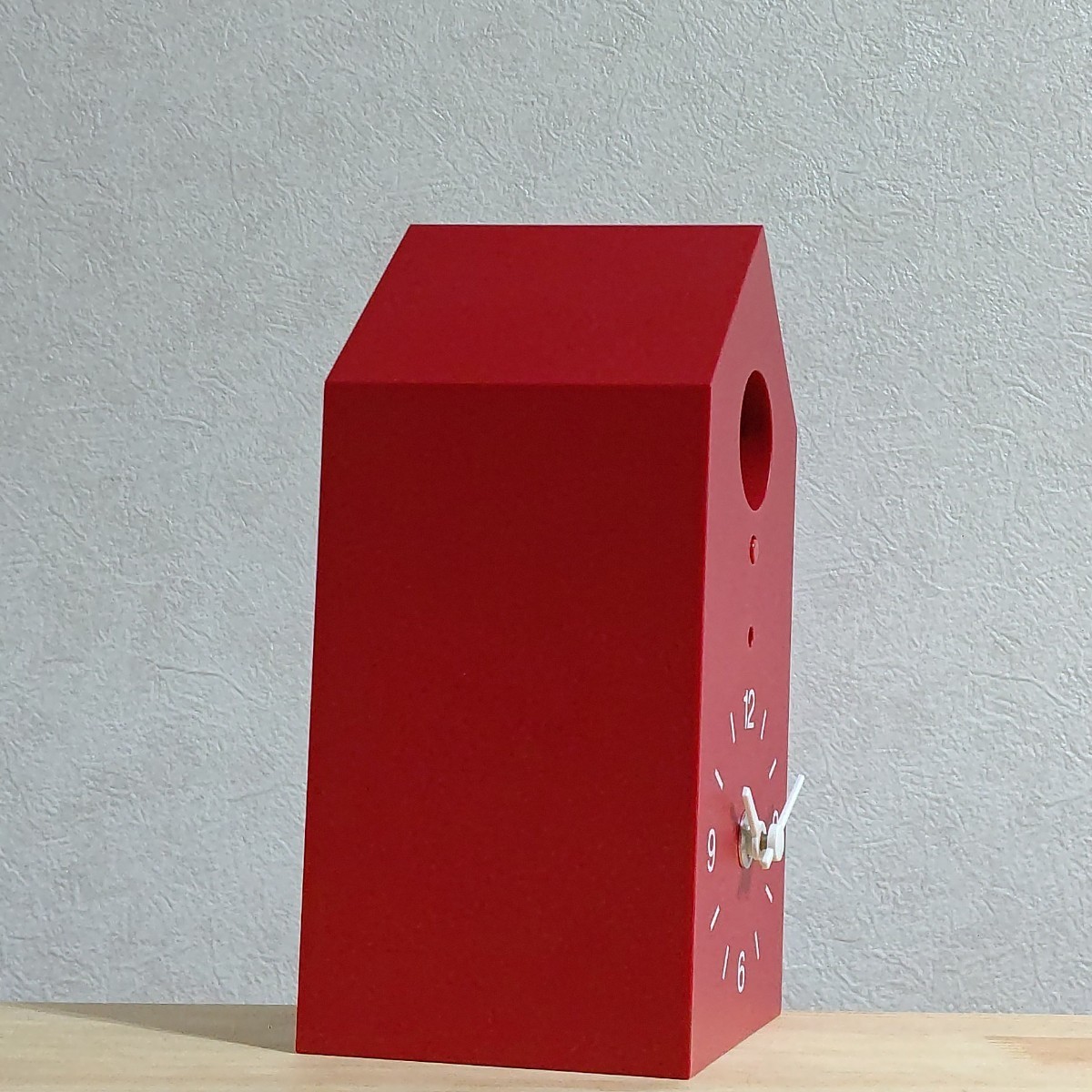 無印良品 MUJI 鳩時計 置時計/掛け時計 レンガ色 限定色 Cuckoo 無印良品 MUJI 鳩時計 置時計/掛け時計 レンガ色 限定色 Cuckoo