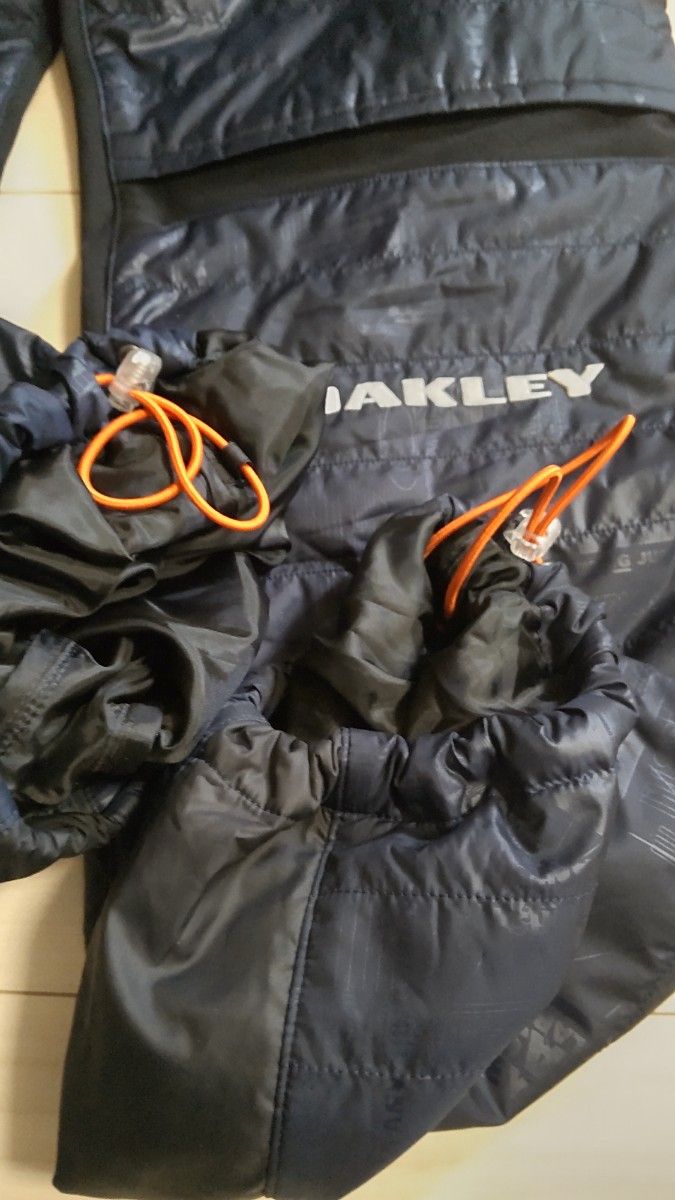 OAKLEY オークリー 中綿防寒キルトゴルフパンツ XLサイズ OAKLEY オークリー 中綿防寒キルトゴルフパンツ XLサイズ