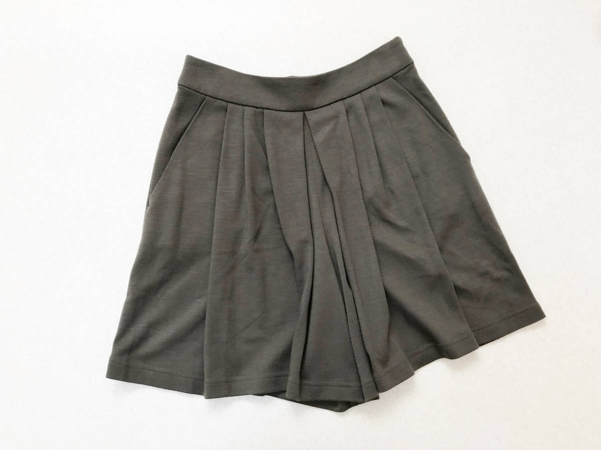 2/M size : Untitled [UNTITLED] world * made in Japan / common . culotte * short pants : khaki -