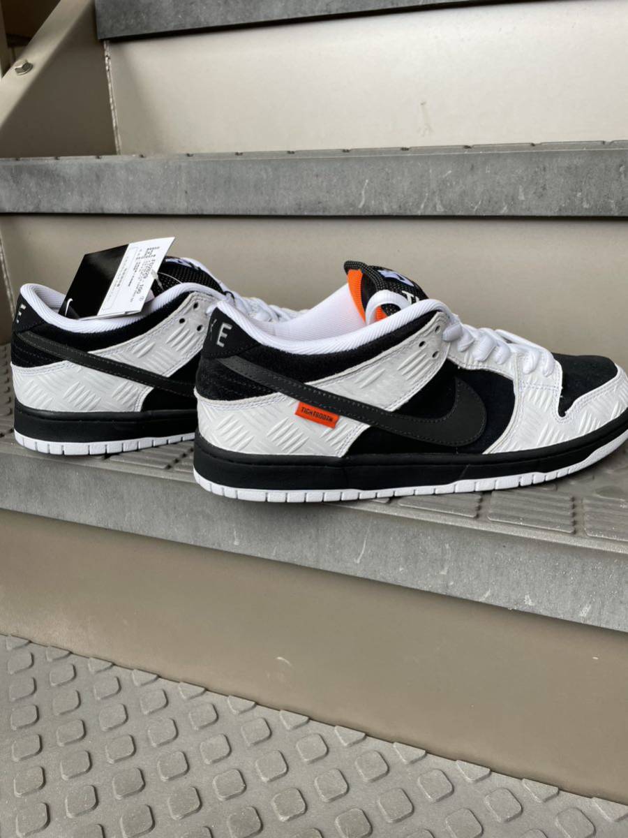 新品未使用 TIGHTBOOTH Nike SB Dunk Low Pro QS Black and White 28.5 US101/2 FD2629 100 ナイキ　ダンクSB タイトブース　国内正規品_画像2