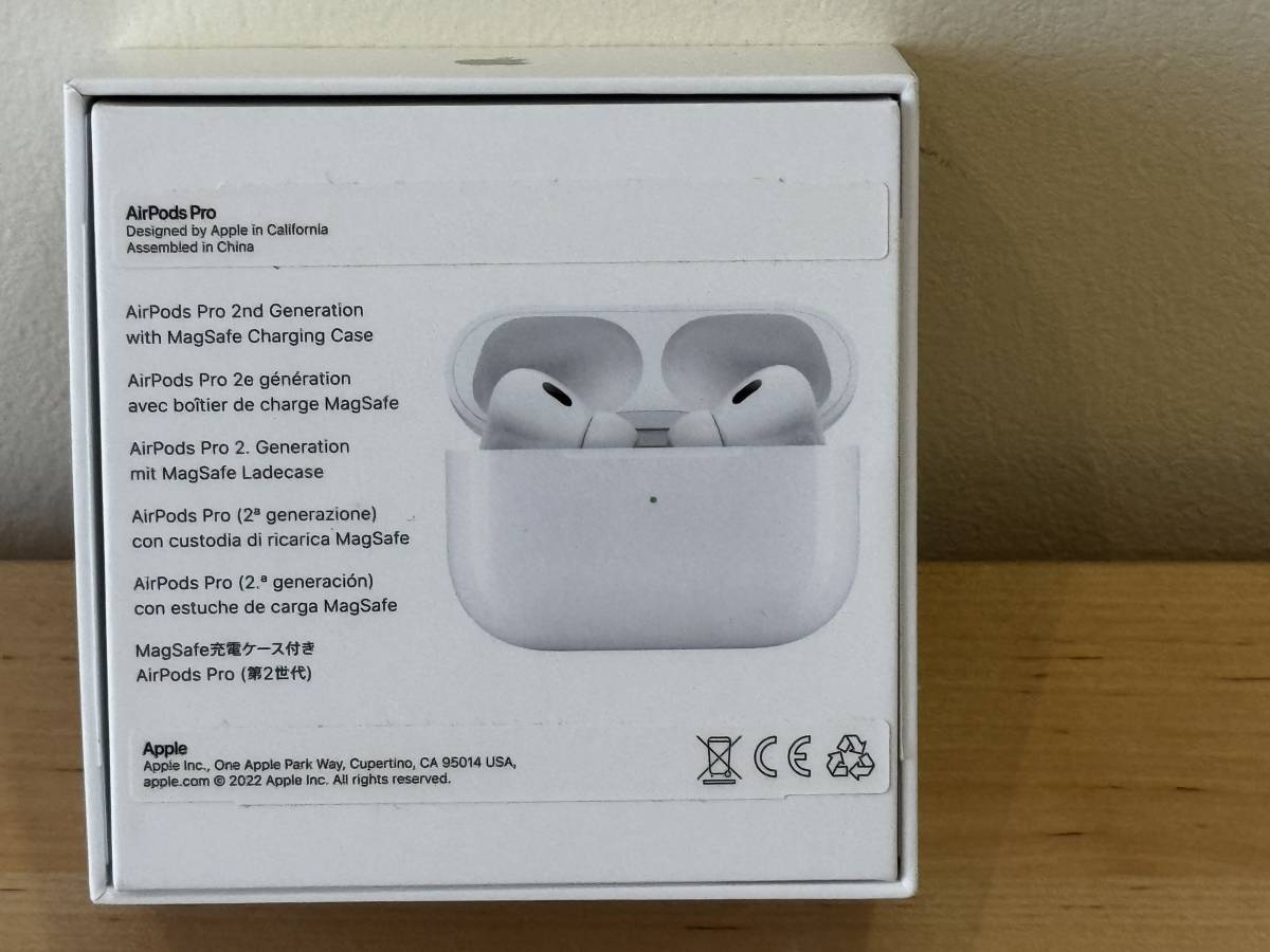 Apple AirPods Pro Gen2 (Lightning) MagSafe充電ケース付き MQD83ZA/A【要落札後 48時間以内入金】_画像2